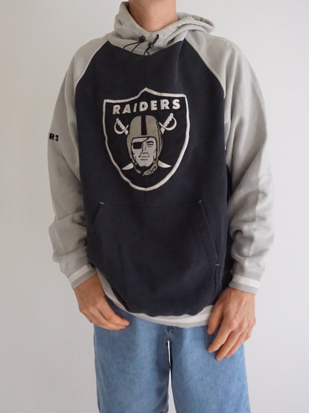 Vintage Reebok Black Grey Raiders Shield Logo Gridiron Classic Football Large